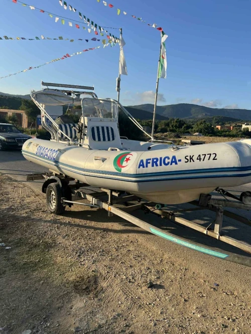 Bateaux rigide