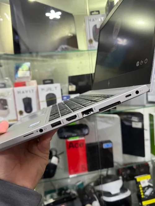 Pc hp elitbook i5 8 eme generation 14 pouce