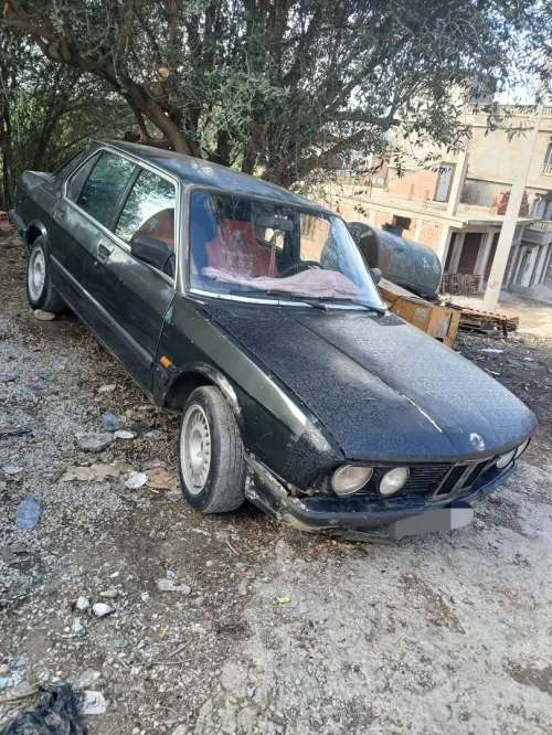 BMW E28 1986 