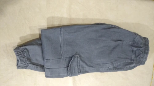 Pantalon jeans et la toile