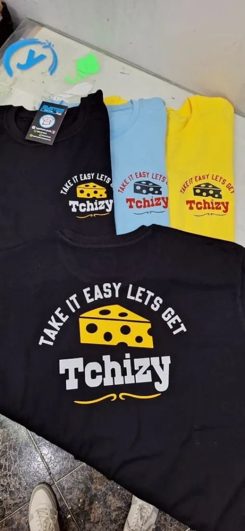tenue de travail avec personnalisés avec logo