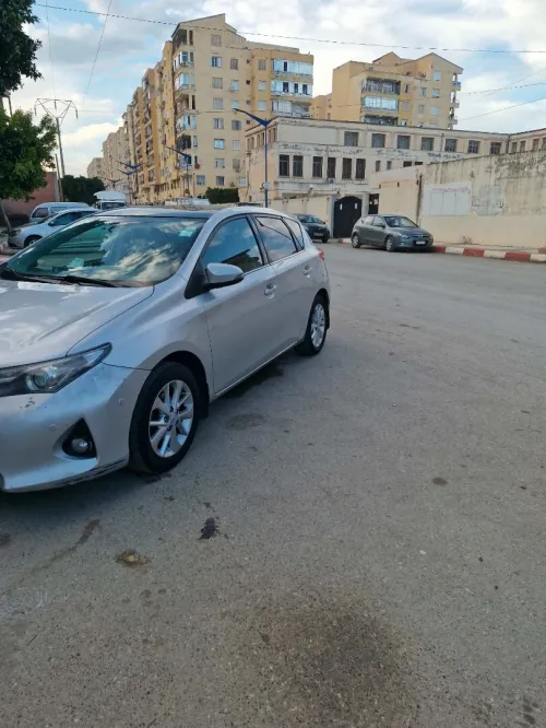 Toyota Auris 2014 Dynamique +