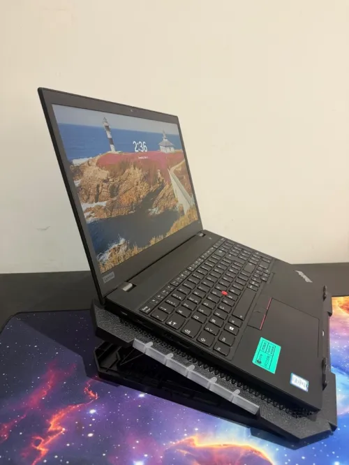 Lenovo ThinkPad P53s i7 8ème Gén | 16GB RAM | 512GB SSD NVMe | Écran 15.6FHD | Très Propre