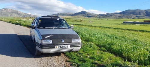 Renault 19 " 1992 رونو19