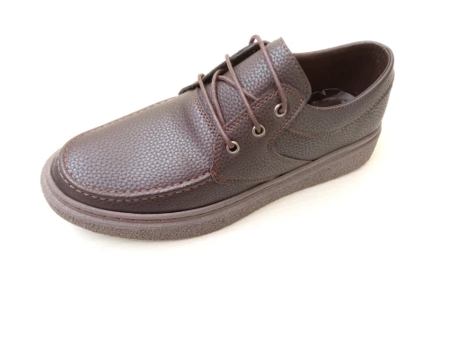 Chaussure en cuir naturel