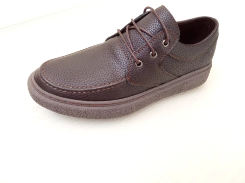 Chaussure en cuir naturel