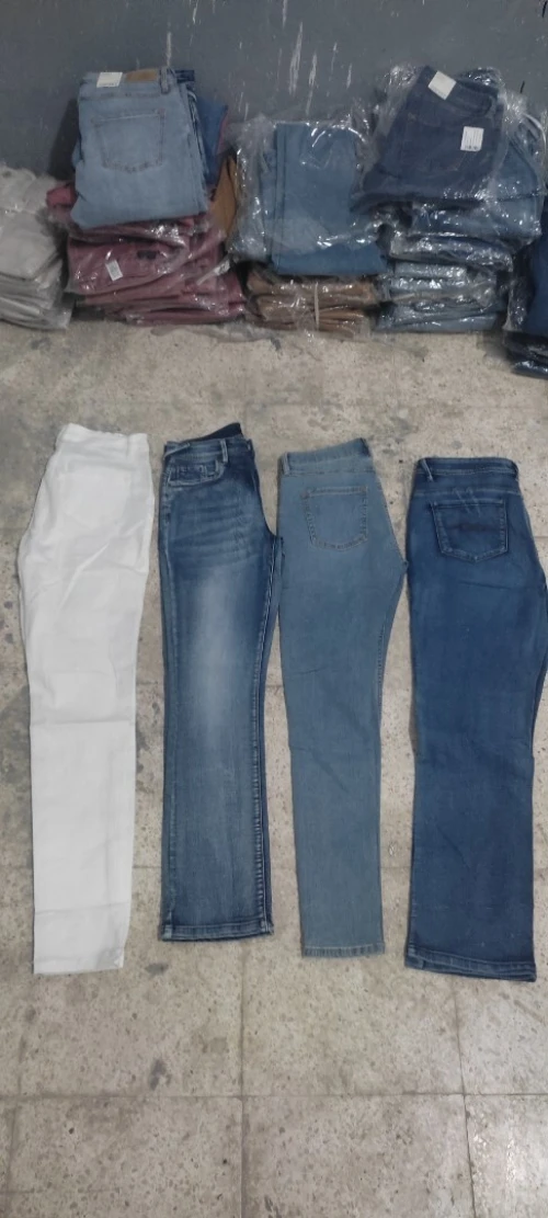 Lot lots de Pantalon jeans femme لو سروال جينز نساء 