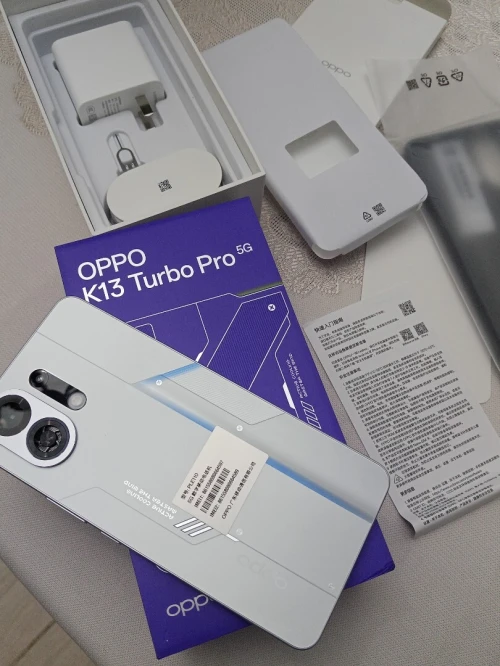 OPPO K13 Turbo Pro (Jamais utilisé)