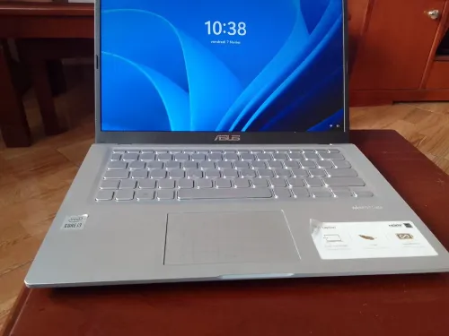 ASUS 