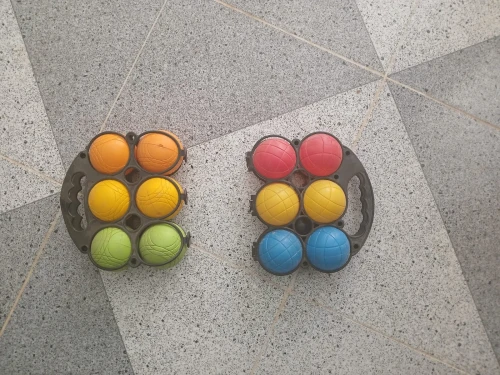 Jeu de pétanque complet ramené de France