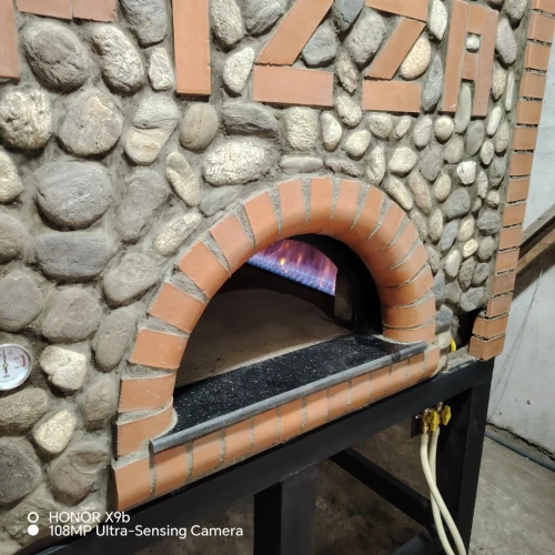 Four pizza traditionnels 