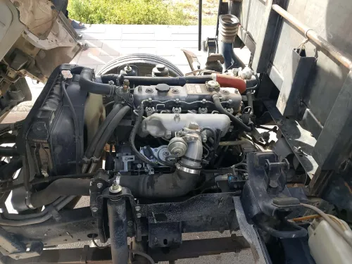 Isuzu Npr léger super jumbo 2013