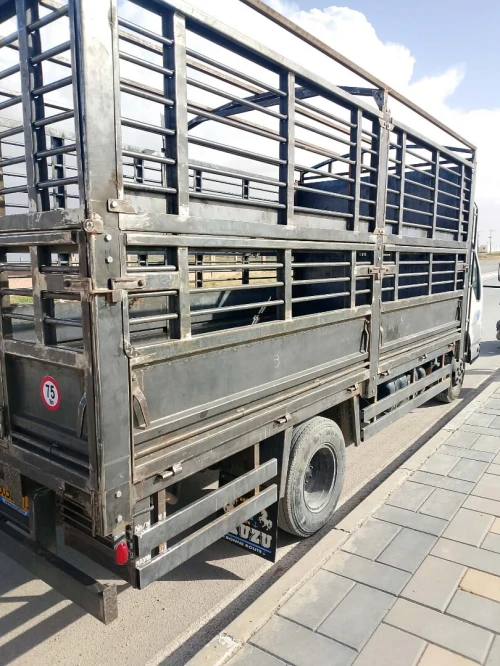 Isuzu Npr léger super jumbo 2013