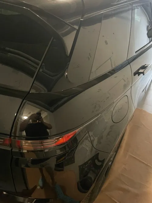 Land Rover EVOQUE 2023 PEUR06 FULL OPTION BLACK AND BLACK