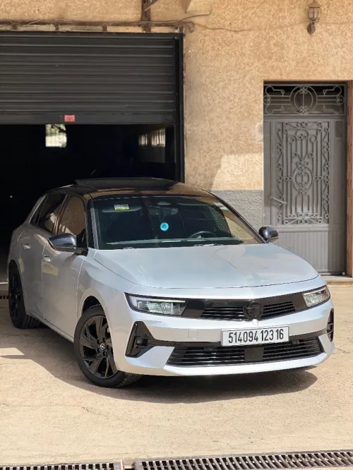 Opel Astra 2023 G salin