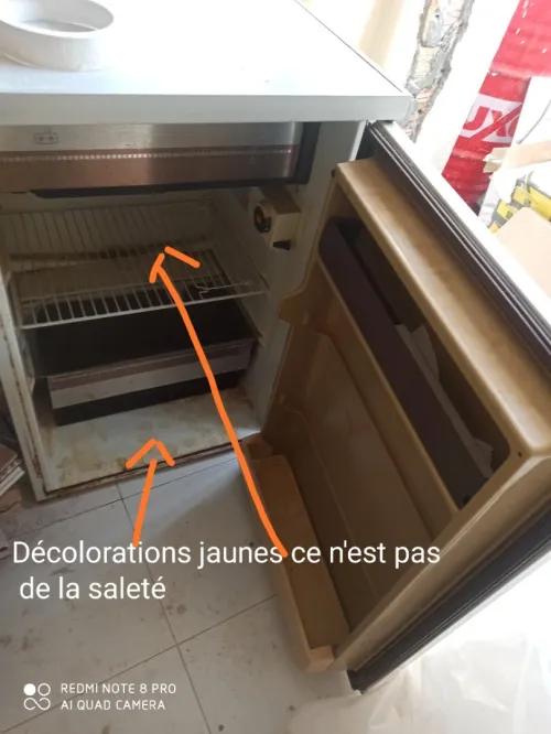 Mini réfrigérateur Maxi bar fonctionne très bien