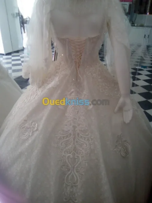 Location robes blanches 