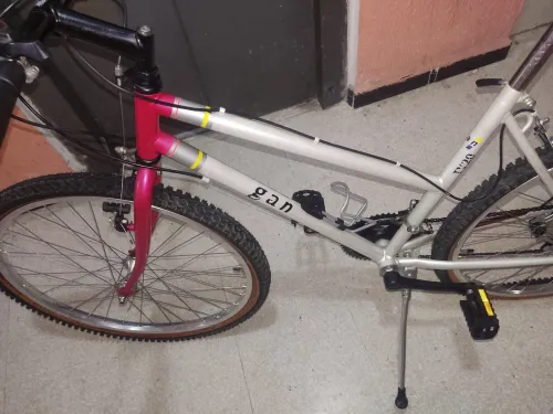 2 Velo caba de France (decathlon/Shimano)