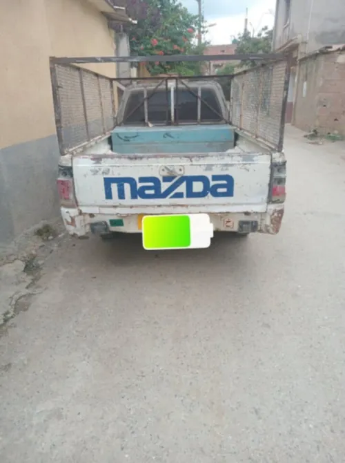 Mazda B1600 1989 هيكلة