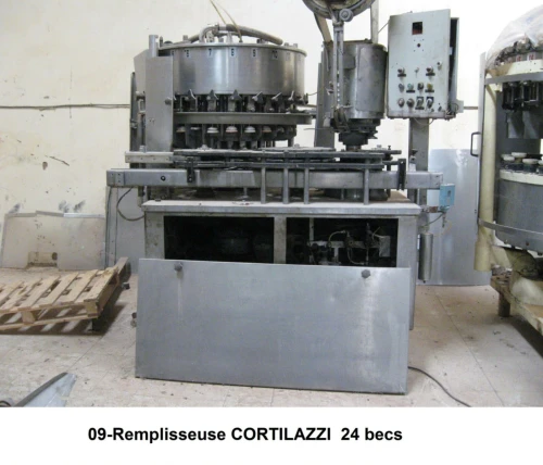 À VENDRE  MATÉRIELS COMPLETS POUR BOISSONS GAZEUSES