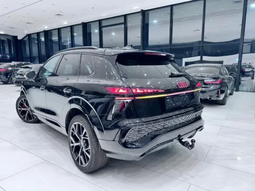 Audi Q3 2026 S-LINE