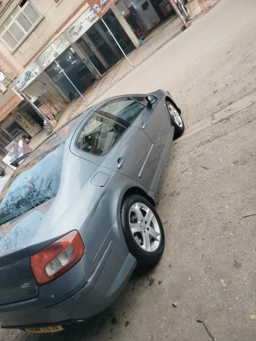 Peugeot 407 2012 La tout sans toit