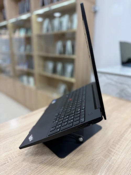 Lenovo ThinkPad E16 Gen 1 16 i5-1335U 16GB/512GB AZERTY