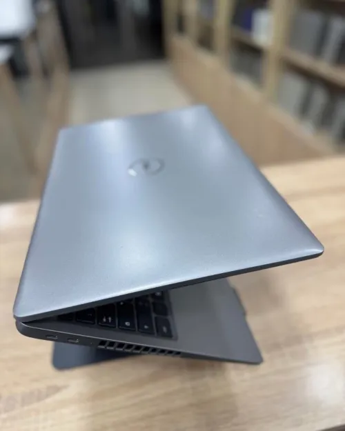 DELL LATITUDE 5550 tactile Ultra 5 135U/Intel AI Boost 16GB/512GB