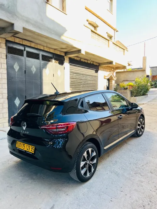 Renault Clio 5 2023 evolution