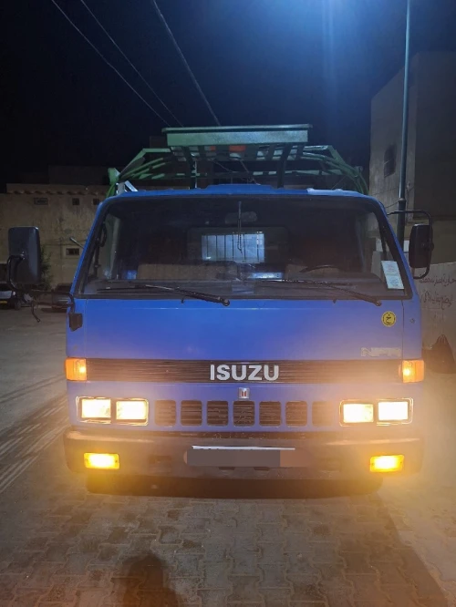 Isuzu excellent état NPR 1986