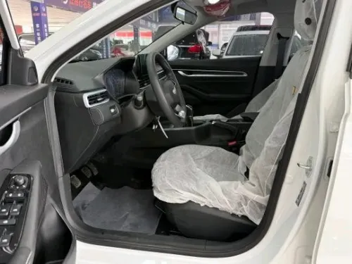 Geely Emgrand 2025 علبة سرعة يدوية 2025