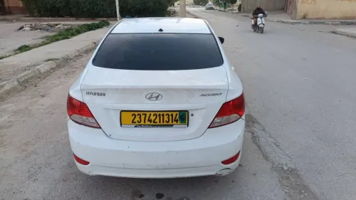 Hyundai Accent RB  4 portes 2013 Accent RB  4 portes