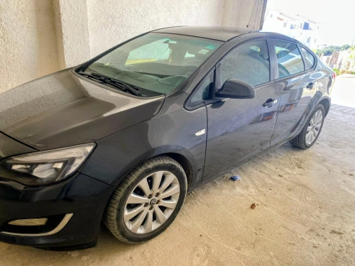 Opel Astra 2014 