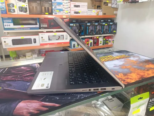 LAPTOP ASUS X509F I3-8145U RAM 8GO DDR4 256GB NVME WINDWOS 11 ORGINAL