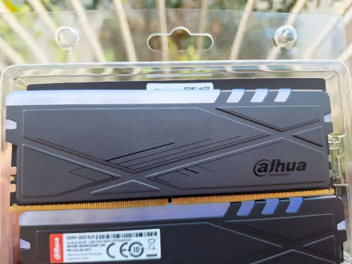 RAM DDR4 2x8gb RGB 3600mhz Dahua
