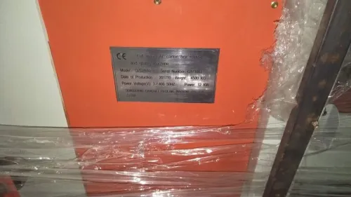  La machine de fabrication du carton