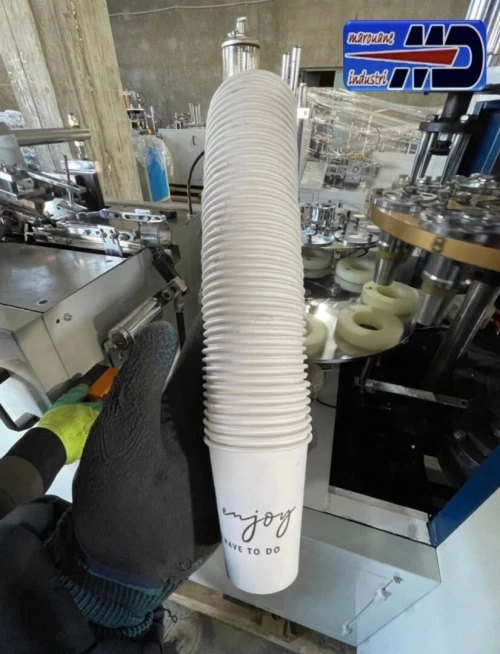 machine de fabrication de gobelets en papier  آلة الأكواب  الورقية
