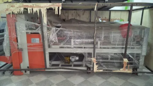  La machine de fabrication du carton