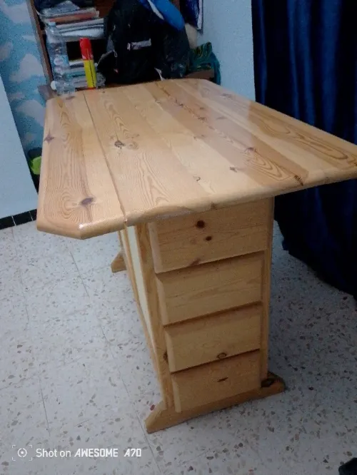Une très belle table de cuisine