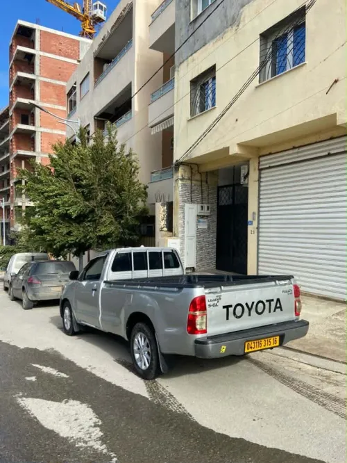 Toyota Hilux 2015 LEGEND DC 4x2