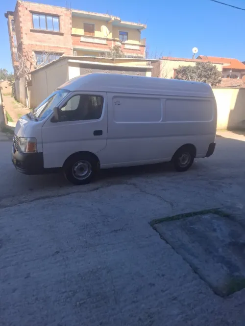 Nissan Urvan 2009