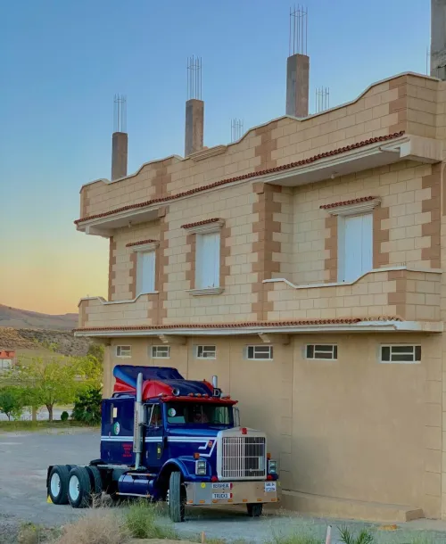 Camion american international man lander Shacman iveco kerax 2014