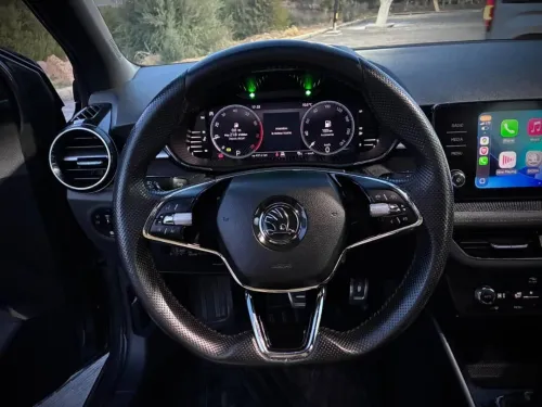 Skoda Fabia 2022 Style (avec toit panoramique)