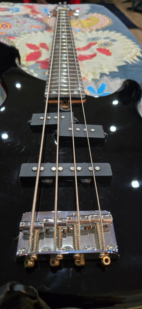 Guitar Basse YAMAHA TRBX174