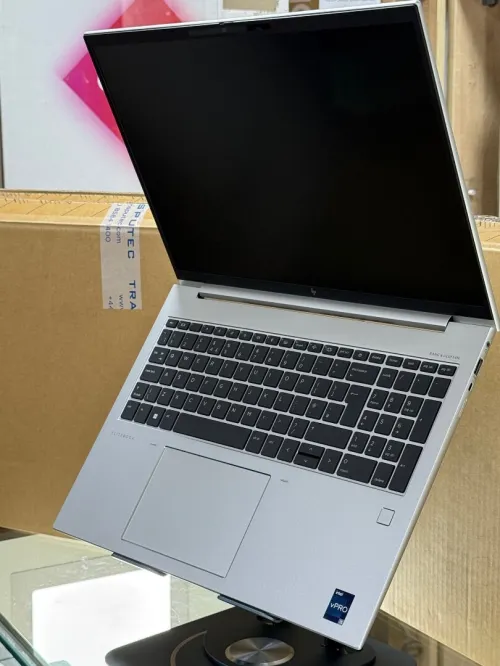 HP ELITEBOOK 860 G10 I5 VPRO 1345U 16GO 256GO SSD TACTILE NEUF SOUS EMBALLAGE 
