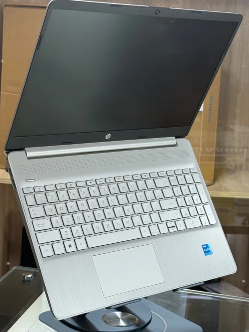HP LAPTOP 15 DY5XXX I3 1215U 8GO 512GO SSD 