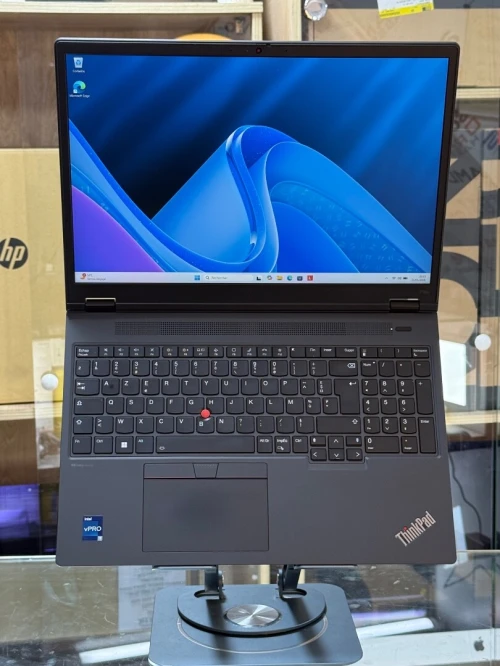 LENOVO THINKPAD P16v I7 VPRO 13800H 32GO 512GO SSD NVIDIA RTX A1000 6GO GDDR6