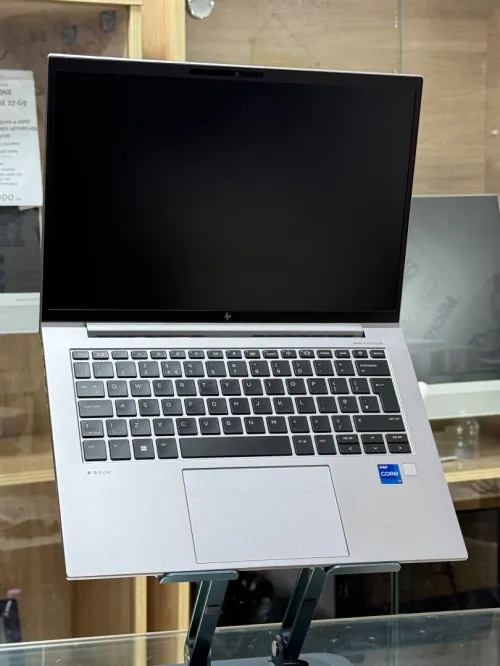 HP ZBOOK FIREFLY 14 G10 I7 1355U 16GO DDR5 512GO SSD NVME NVIDIA RTX500 4GO GDDR6