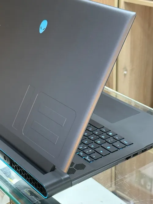 ALIENWARE M18 R2 I9 14900Hx 64GO 4TO SSD NVME NVIDIA GEFORCE RTX4090 16GO GDDR6