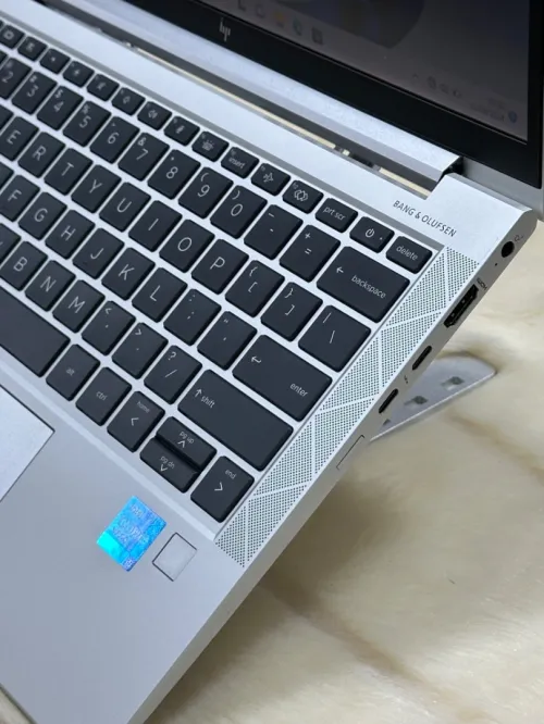 HP ELITEBOOK 830 G8 I5 VPRO 1145G7 16GO 256GO SSD NVME 